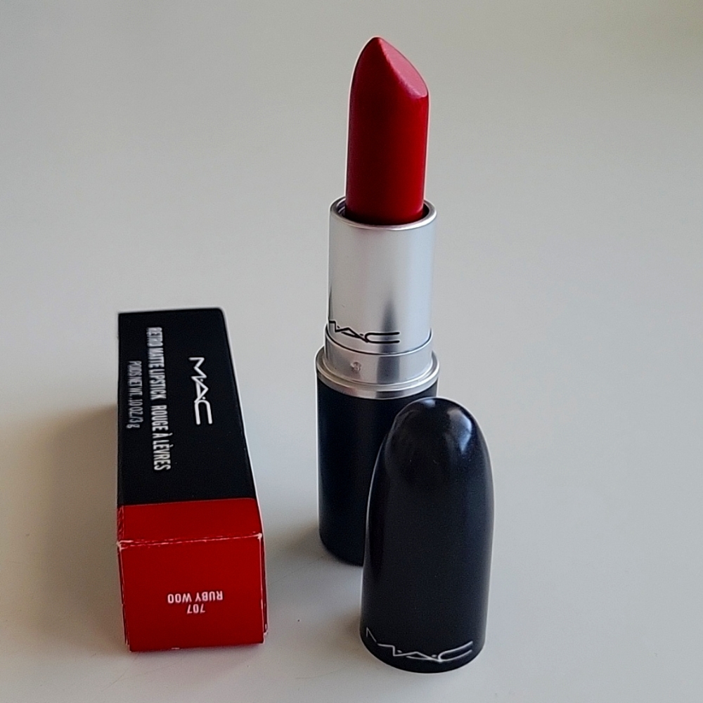 BNIB MAC Cosmetics Matte Lipstick Ruby Woo FULL SIZE